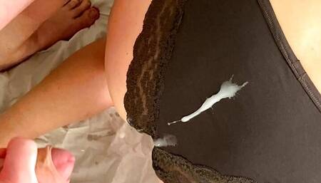 Quick cum on wife's panties