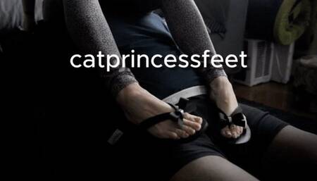 pov2 Flip flop over-the-shoulder toejob footjob, cougar feet on BBC, pink French tips, loud moaning cumshot