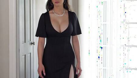 I Think My Stepmom Is Seducing Me - S17:E2