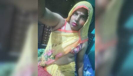 Hot Indian Crossdresser Sonusissy in Yellow Saree