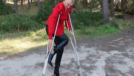 Sprain in a scary forest WMV (1920*1080) HD