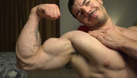 Vascular College Muscle Stud Flexes Nude