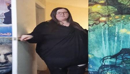 SSBBW CHIPPY STUFFING AND STRIP - STUFFED