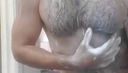 Young havonaxxxx masturbates in sexy shower