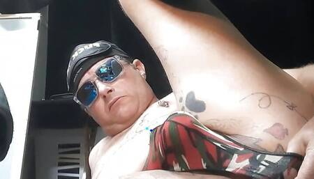 ryan743 gapes ruined ass on webcam