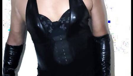 Sexy Brazilian Tranny Shemale Cock Reveal Dance In Heels And Latex Video