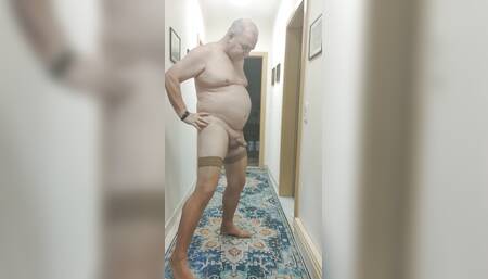 Vacuumcleanerfucker  Presentation in nylons
