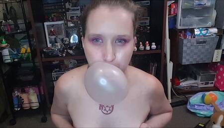 Bubble Gum Tease : Twerk & Boob Play