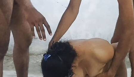 Dost ke Sath wife ki chut ki peyasi bujhai