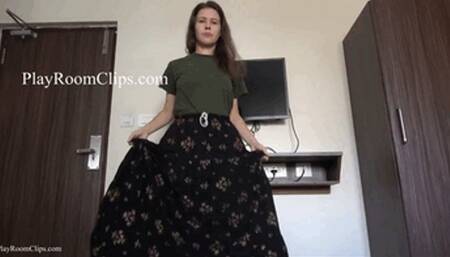 Pretty Long Skirt and Old T-shirt Ripped Up - 720p