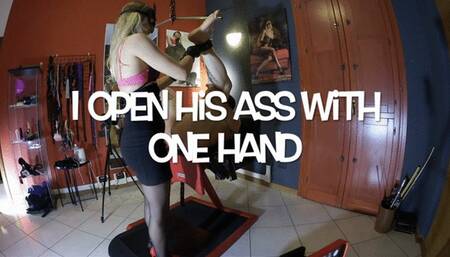 GEA DOMINA - I OPEN HIS ASS WITH ONE HAND