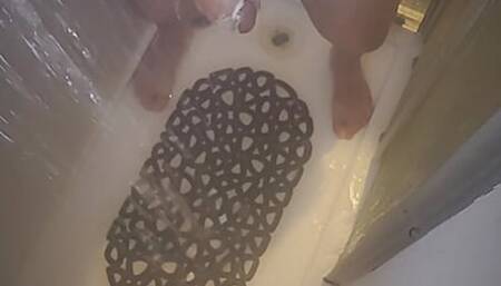 A cold bath that gets hot