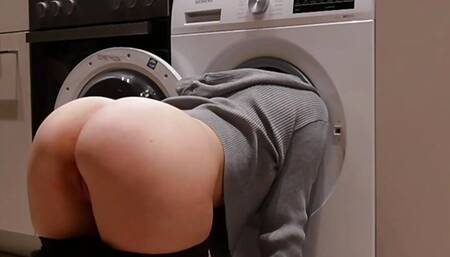 Fucking stepsister while she Stucks in washingmachine