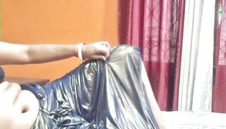 Pados wali bhabhi ko ungali karte rahenge Hat Pakda aur bhabhi ka hwas bujhaya with Hindi audio