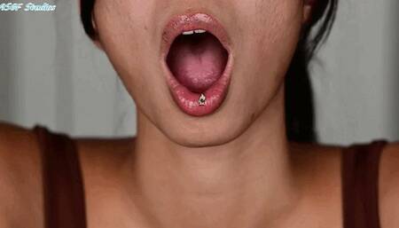 SMD trying on shoes at the store - MP4