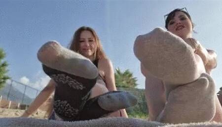 Gyros Girls - Sandige Sockengruesse - GERMAN