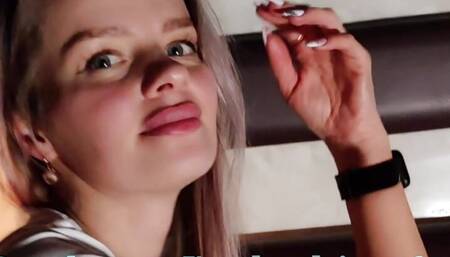 On the train, he fucked a married fellow traveler by posing as a producer