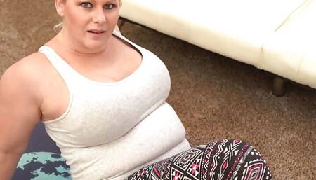 Yoga stepmom Selah Rain gives jerk off instructions to you