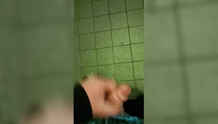 Wank outdoor in cruising places toilett