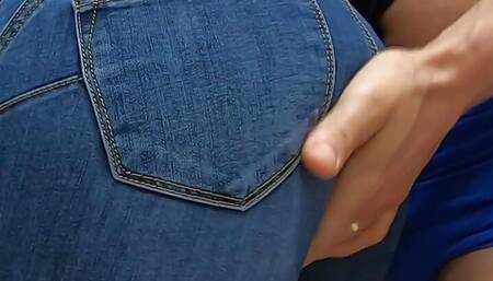 I met stepmom in the bathroom with her stunning ass...