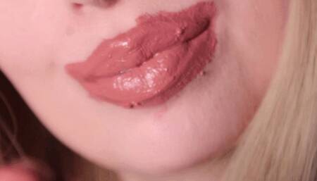 M - 3x Lipsticks Destroyed