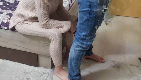 gonzo sit with full weigh on my feet