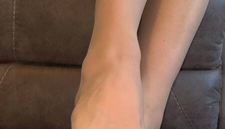 Nylon Feet Tease You