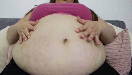 Bellybutton Play with Jellybeans