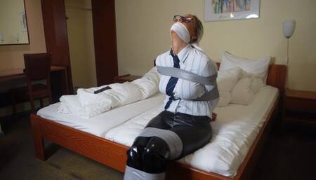 Liz - You like being bound and gagged - don't you ? WMV
