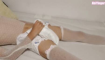 Sissy Wearing a Diaper Loves to Jerk Off