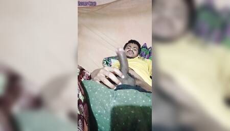 18 years old boy cuming so hard, desi Village boy ne bahut sara maal giraya pichkari mar kar