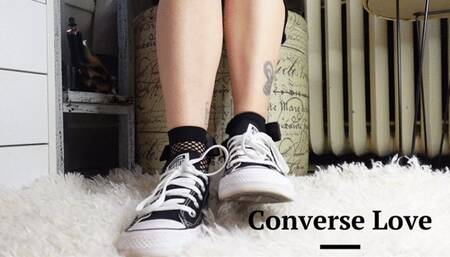 Converse & Fishnets