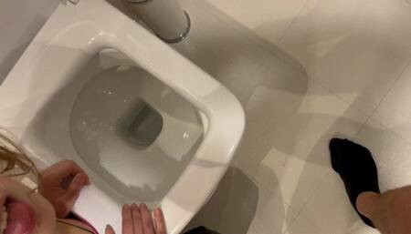 Blonde girl messy amateur piss deepthroat