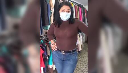 Content Creator Offers Warehouse Saleswoman to Masturbate and She AcceptsContent Creator Offers Warehouse Saleswoman
