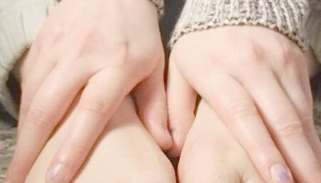 Showing off my toes & soles in comfy cozy clothes