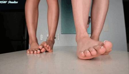 Two new Latina Mamis, crush tease - MOV