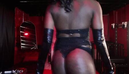 CBT FT MISTRESS SCORPIO'S BOOTS