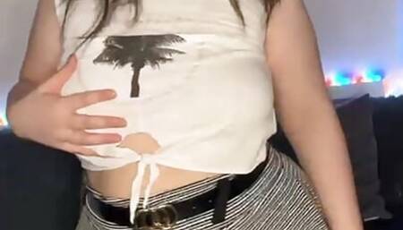 Big ass 18 yo girl wants to be filled