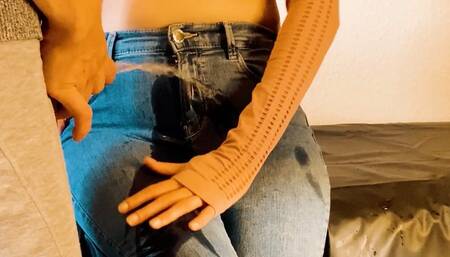 She lets him piss all over her tight jeans until her socks are dripping wet (artwork without audio)