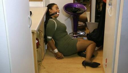 JeC looking for the exit