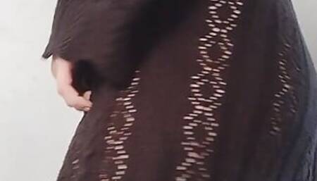 Hot CD reveals ass