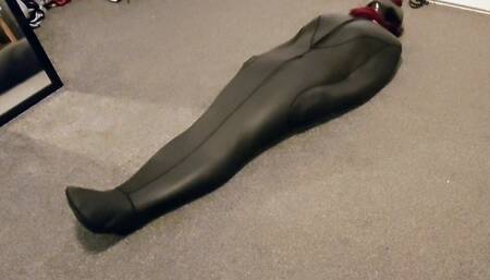 Self bondage crossdresser gone wrong