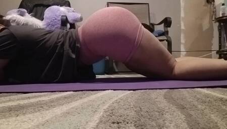 Ass Show Off In New Yoga Shorts