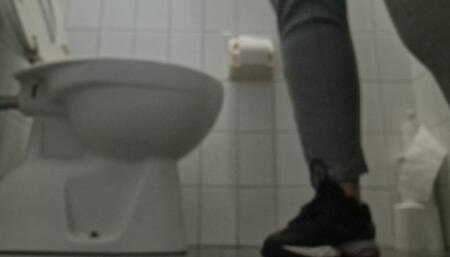 Farts in public bar and big pee 1080HD
