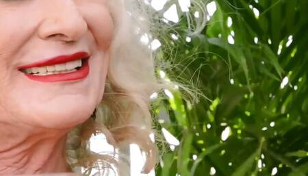 Rita Daniels and Leah L'Amour: dream three-way