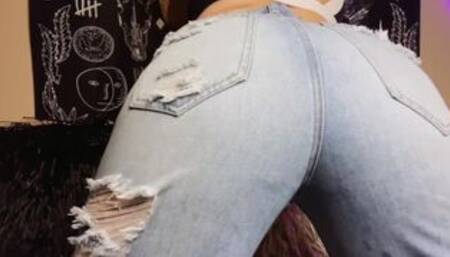 Bailey Juicy Upclose Jean Farts!