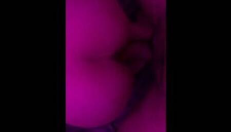 Perra de Tinder me da culazos hasta hacerme correr en su vagina COMPLETO