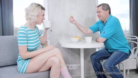 Aurora Sky: Kinky Duo's Morning Delight with Cumshot