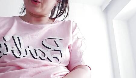 Sticky pussy juice dripping from extremely wet vagina!!