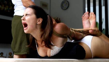 He broke cane and her soles: Sangini strength test (FHD)